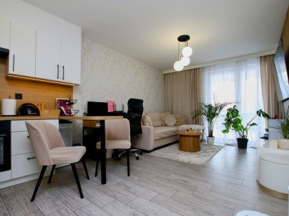 świetna okolica, duży taras, miejsce postojowe