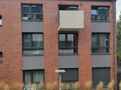 Piękne mieszkanie na parterze z małym ogródkiem w cichej i zielonej okolicy