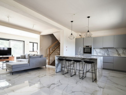 Dom Modlniczka rynek pierwotny