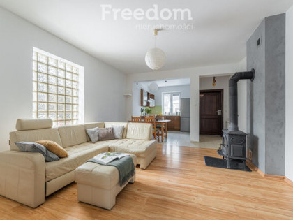 Mieszkanie z ogródkiem 1 min od lasu – Wesoła