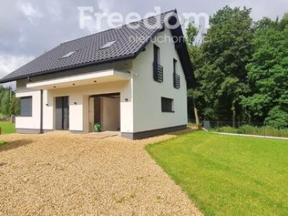 Nowoczesny dom z dużą działką w otoczeniu lasu!