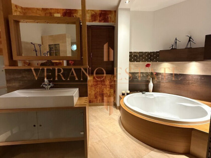 Przestronny dom z antresolą | 256m² | Duża działka