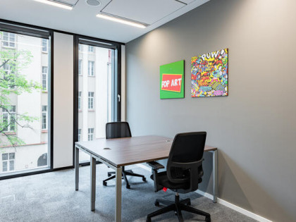 Profesjonalnego biura dla 1-2 osób.