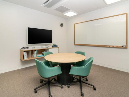 Zespołów liczących 10-15 pracowników