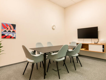 Powierzchnia biurowa dla 3-4 członków