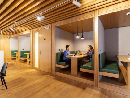 Zarezerwuj miejsce w przestrzeni coworkingowej