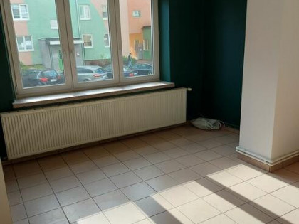 Lokal 70m2 do wynajęcia.