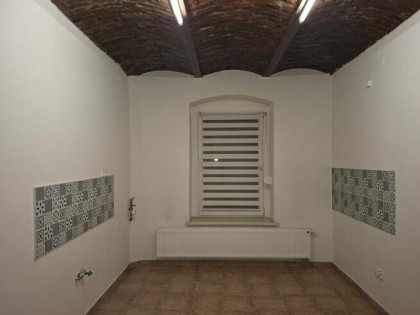 wynajmę lub sprzedam lokal użytkowy, gabinet, salon