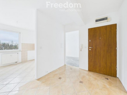 Mieszkanie z potencjałem 3 pokoje ul. Złota