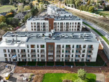 Julianów - niska, kameralna architektura