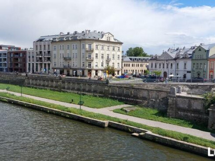 Mieszkanie 60 m2. ul. Nadwiślańska, przy kładce O. Bernatka