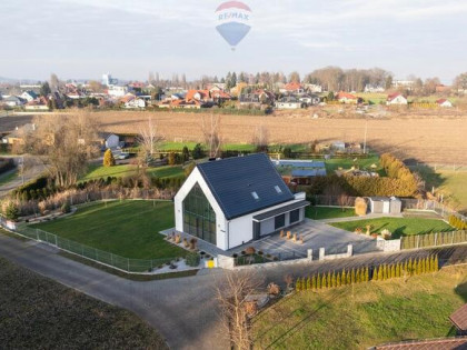 Wyjątkowy dom nad jeziorem, nowoczesny i oszczędny