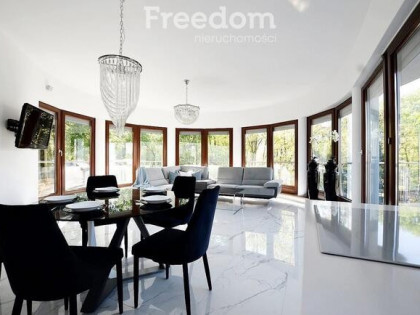 Nowoczesny apartament blisko centrum