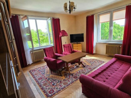 Kraśnik 49 m2, SCHRON w budynku, widok z okien na parki