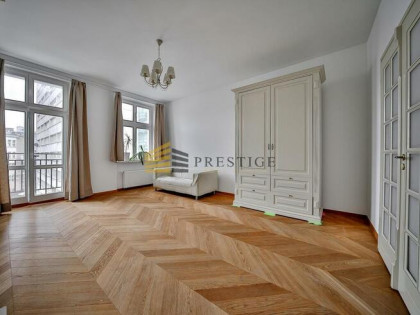 *Powiśle*Kamienica*Ostatnie Piętro*Metro*