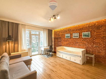 Kawalerka z balkonem po remoncie blisko Fuzji