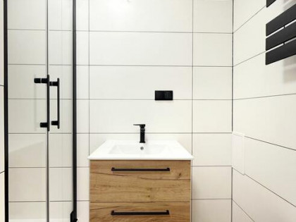 po generalnym remoncie/ os. Kopernik/ wysoki parter/ 2 pok