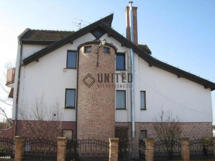 Dom wolnostojący na dużej działce