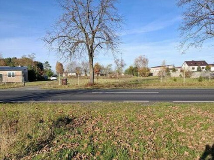 Sprzedam budynek usługowy z działką