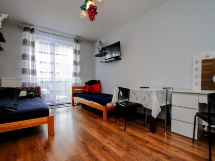 garaż podziemny, dwa balkony, budynek z 2016 roku