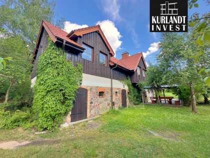 Samowystarczalne siedlisko nad jeziorem Kaszuby