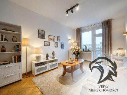 Tęczowa 51 metrów – Kolorowe Życie w Centrum!