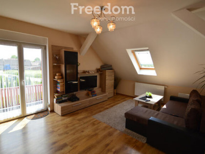 Pół domu, do zamieszkania  Sławice