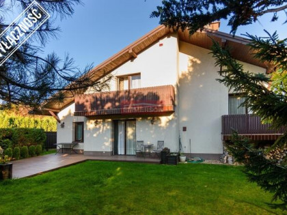 Wolnostojący dom w kameralnym otoczeniu Kraków