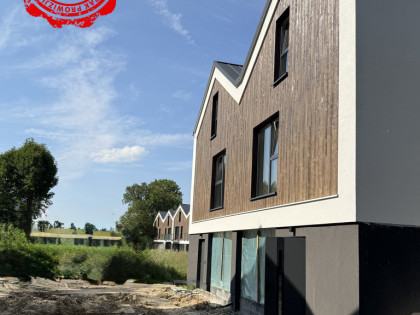 Atrakcyjne mieszkanie z ogródkiem