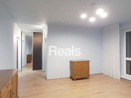 Metro Imielin 250m. 3 pokoje, widna kuchnia balkon