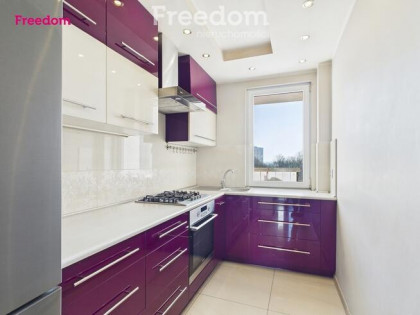 Dwustronne, 3 pokojowe mieszkanie na Lizbońskiej