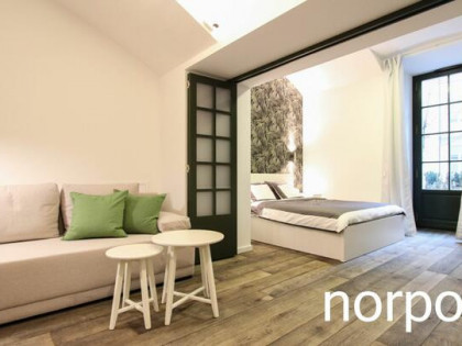 Angel Wawel, mieszkanie typu studio z wydzieloną sypialnią i małym tarasem