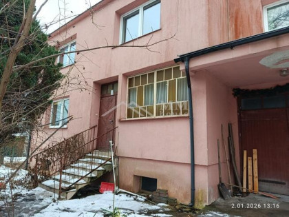 Dom z ogrodem we Fromborku.