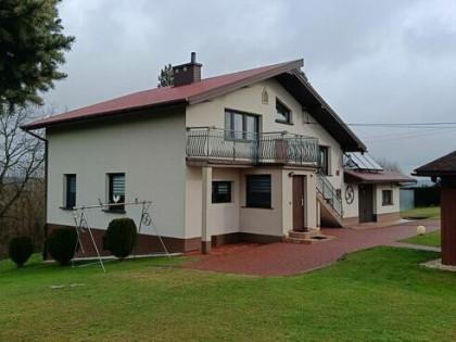 Dom do zamieszkania z dużą działką - Gromnik, małopolskie