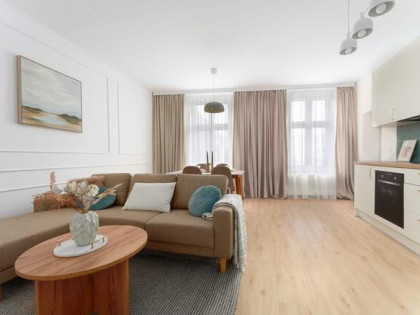 3 pok. po gen. remoncie, pokój kąpielowy, pralnia