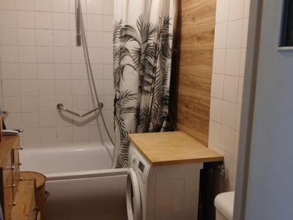 Sprzedam mieszkanie 3-pokoje +kuchnia + piwnica +