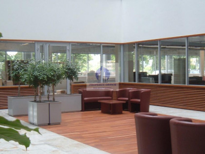 Lokal Warszawa Włochy ul. Żwirki i Wigury