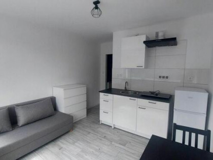 Mała kawalerka na wynajem