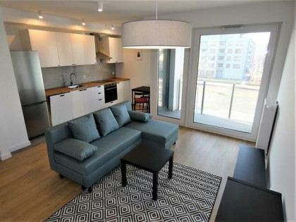 Lema 5, funkcjonalne 2 pokoje, mp. w garażu