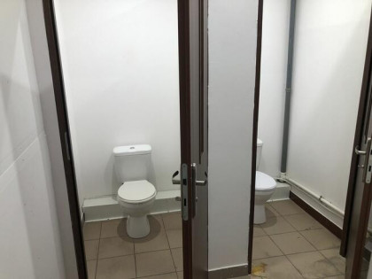 Wynajmę lokal biurowo-handlowy