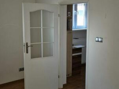 Lokal 40 m² do wynajęcia – Kalisz, ul. Niemojowskich. Gotowy