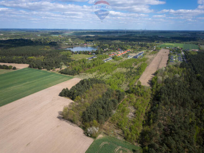 Działka z mediami i pozwoleniem 149/42