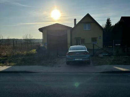 Bezpośrednio sprzedam dwa budynki Nowosolna