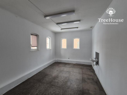 Na wynajem lokal/budynek usługowo - biurowy