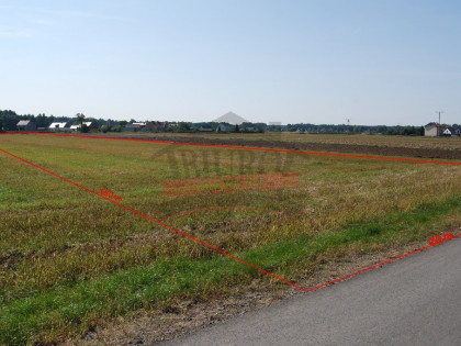 Krasiejów, działka budowlana 32ar