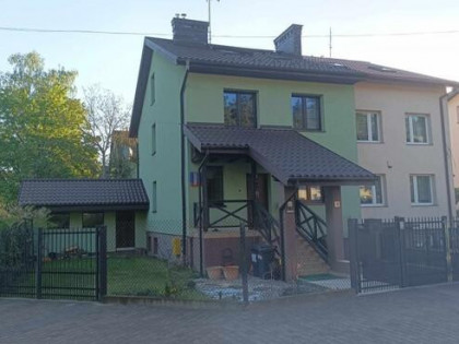 Las i rzeka - bliźniak na kameralnym osiedlu