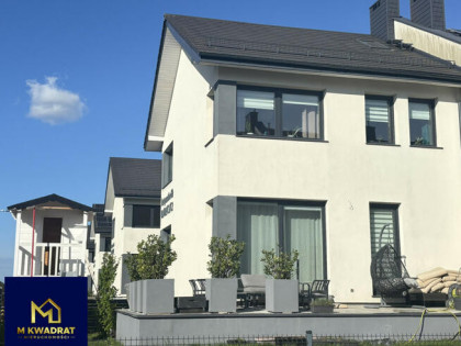 Dom Rumia Lotnisko, Partyzantów