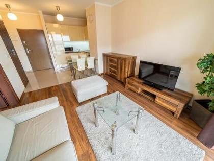 Wynajmę 2 pokoje z balkonem, Cybernetyki 3B