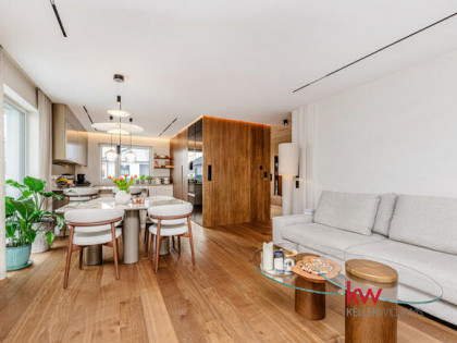 Dom Wierzbiczany gm. Gniezno, Osiedle Solarne