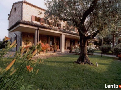 We Włoszech, w pobliżu morza Cattolica z kompleksem mieszkan